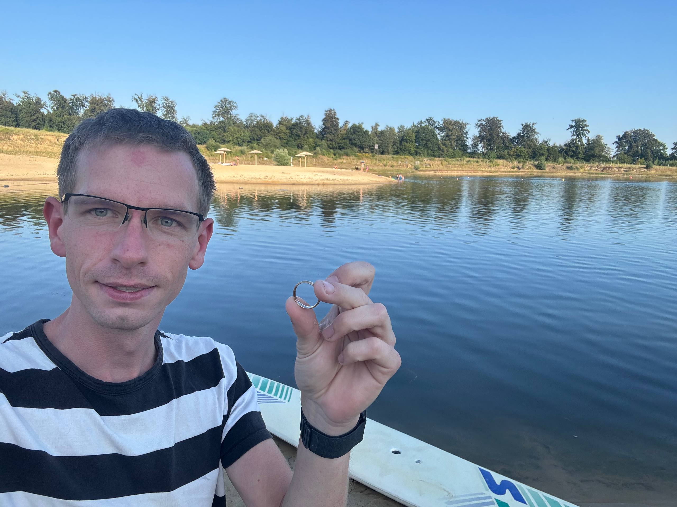 Ehering beim SUP verloren – am Badesee nahe Bielefeld gefunden 💍