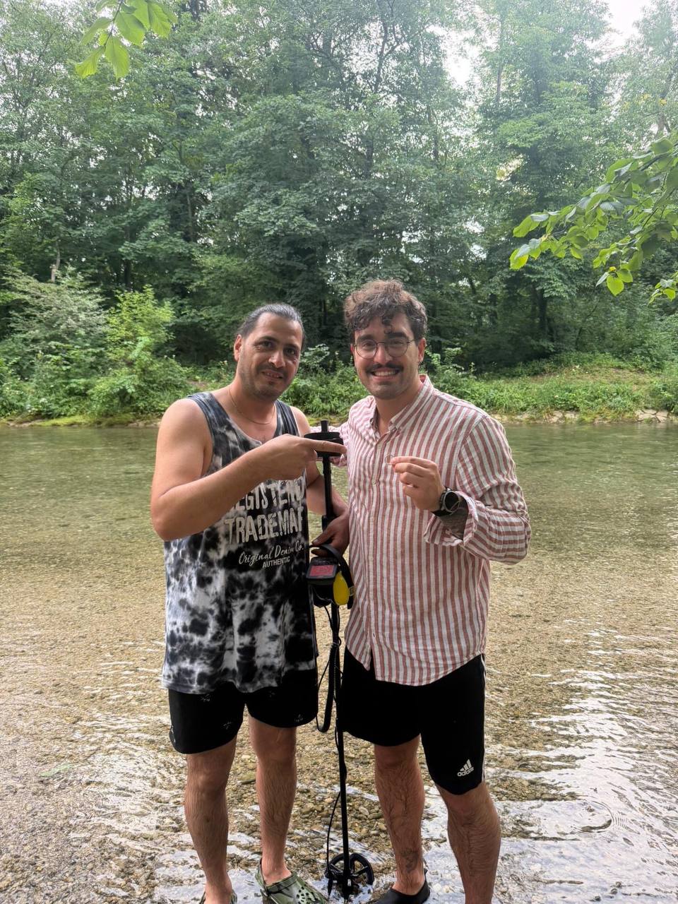 Platin-Ehering aus der Isar geborgen – nach 15 Minuten zurück 💍