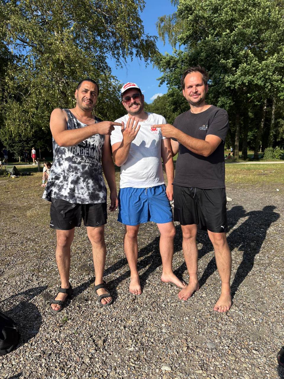 Ring beim Baden im Starnberger See verloren – nach zehn Minuten zurück 💍